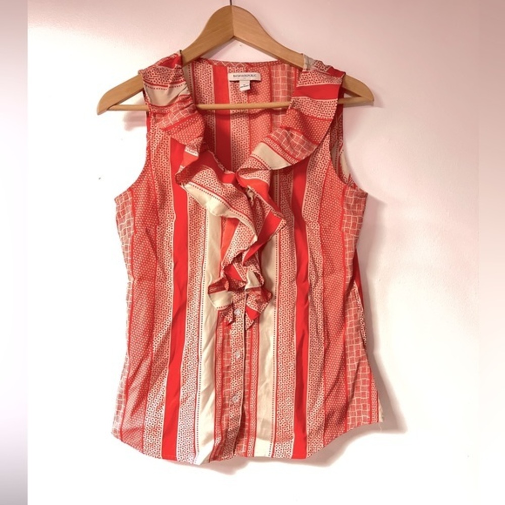 Banana Republic Sleeveless Orange Ruffle front  Blouse Size Medium‎